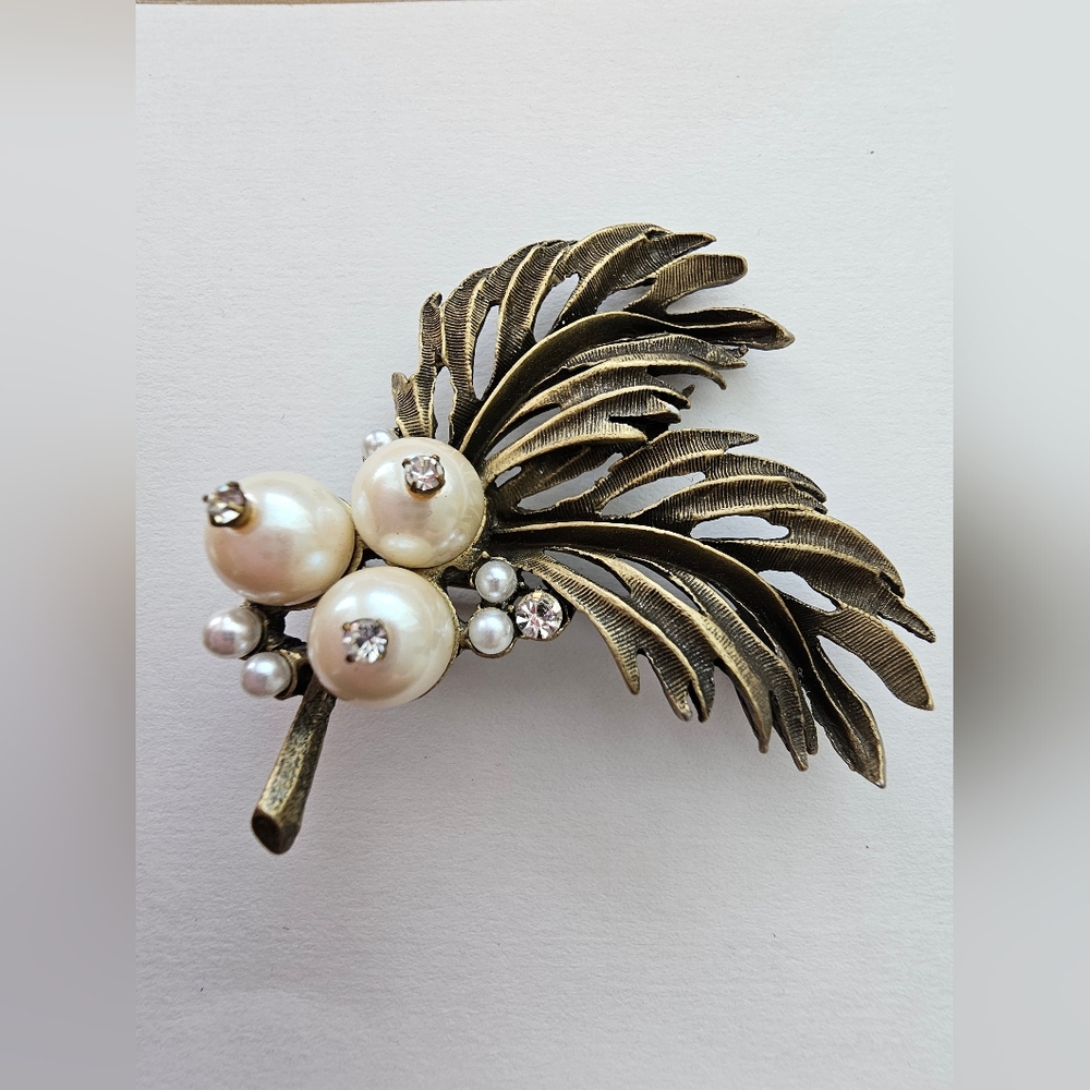 Vintage Gerard YOSCA Faux Pearl & Rhinestone Feather Brooch - Antiqued Gold Tone